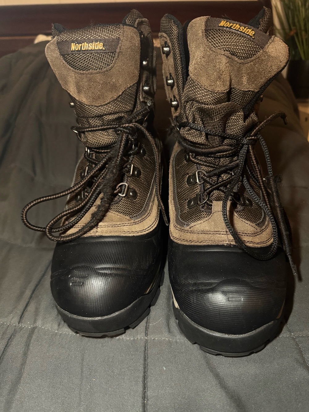 Northside Men’s Size 10 Hiking Boots Thinsulate Waterproof Suede